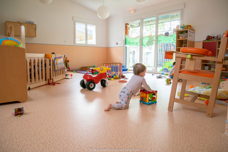 Creche-Les-Fripounets-St-Martin-De-Londres-4